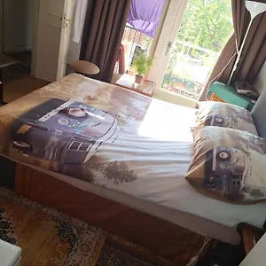 https://homey-budget-bedroom.amsterdamhotelsnl.com